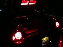 Lit trunk lid mat