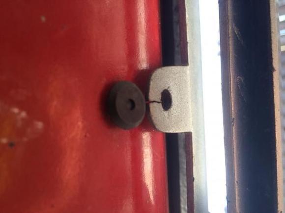 The things broke out but are still usable - i need advice on how to remove the little black button things / i have a pic of them as well