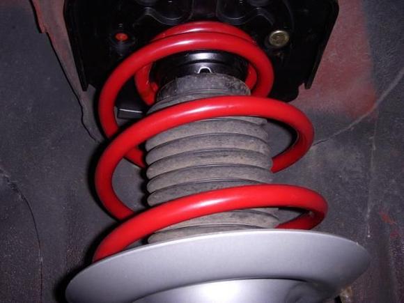 Shot of the SSC springs, kyb gr2 shocks and new strut plates!