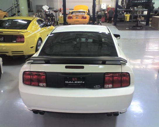 Early H281 in the build process at Saleen. Early 2007 I believe.