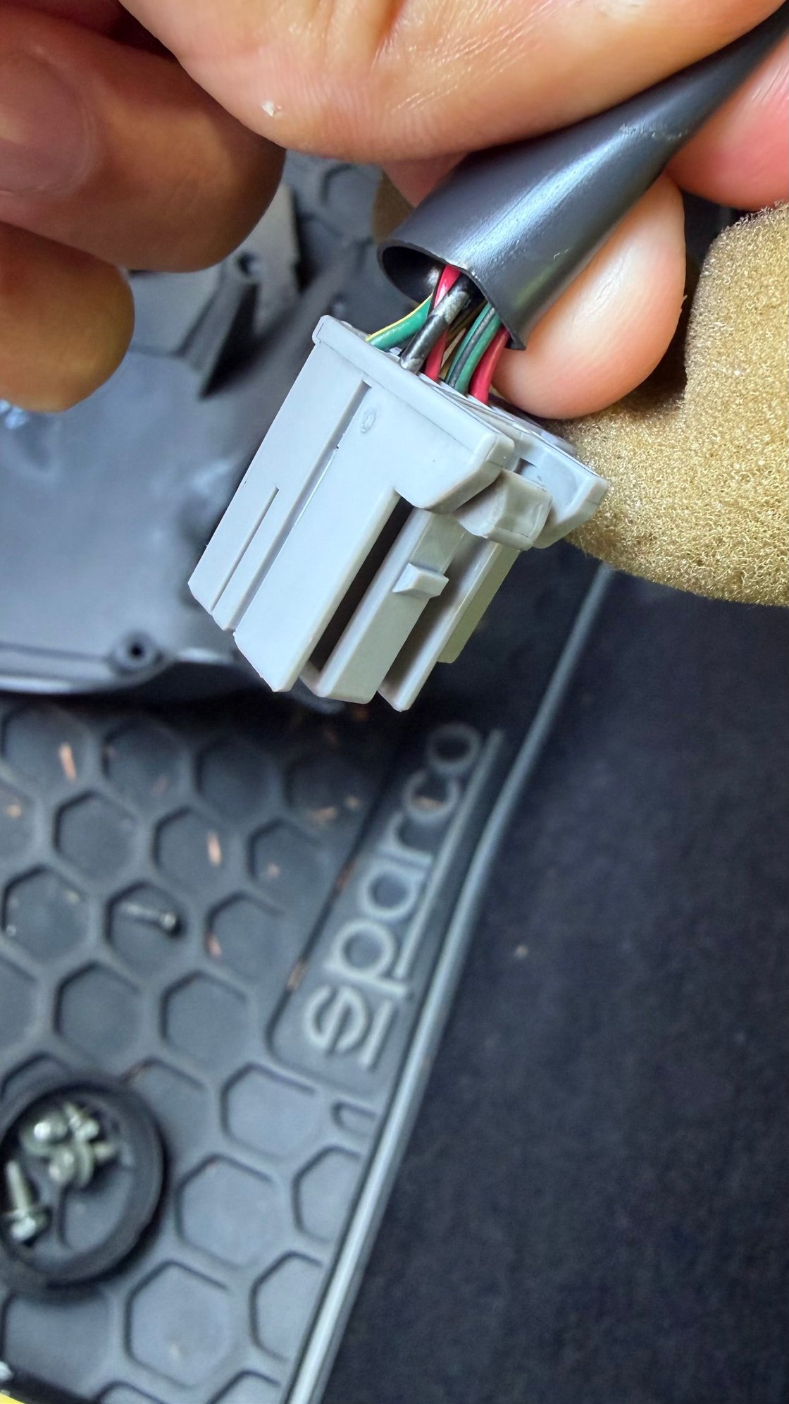 Clock spring connector 