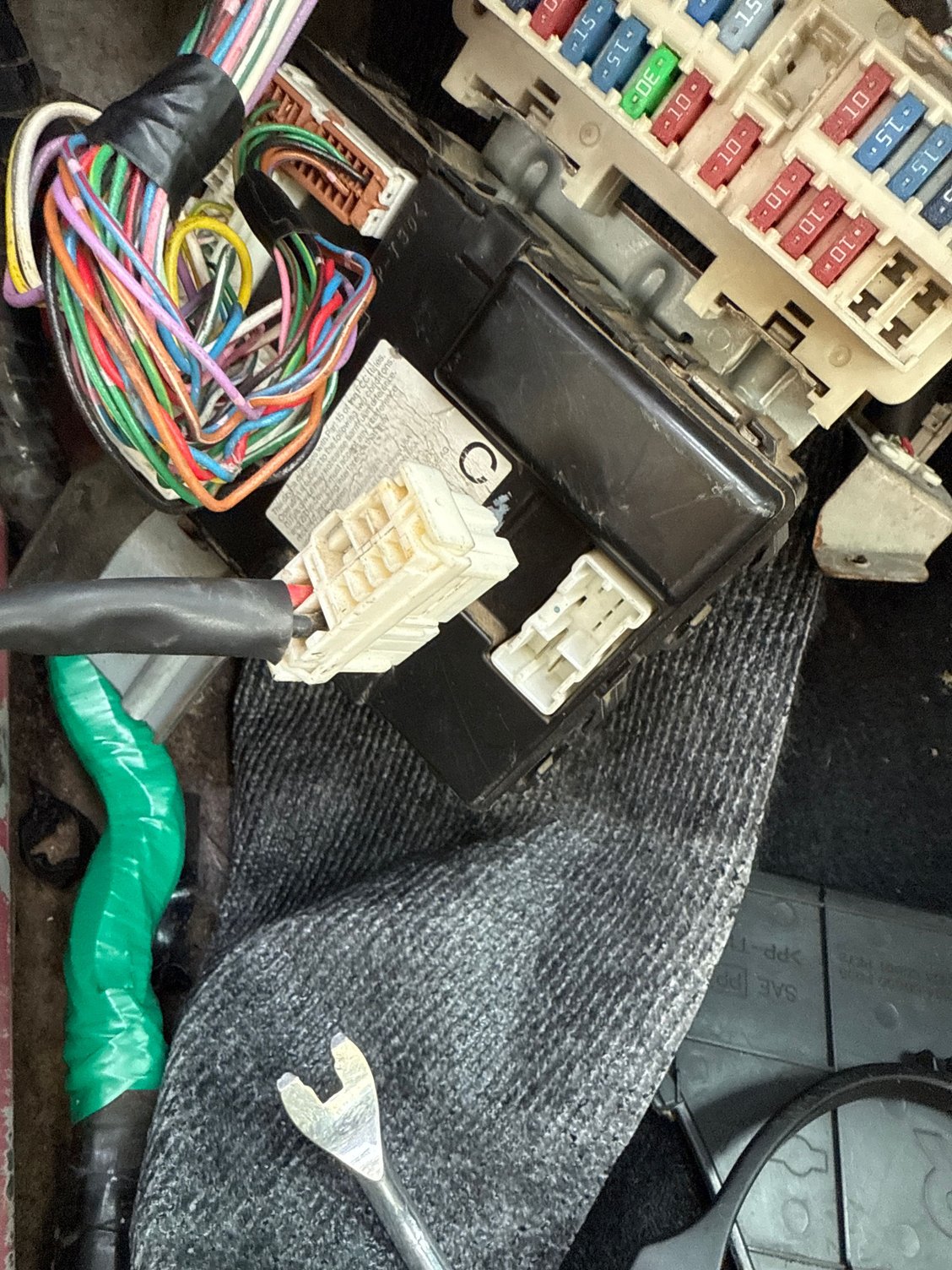 the 2 pin connector i need help identifying 