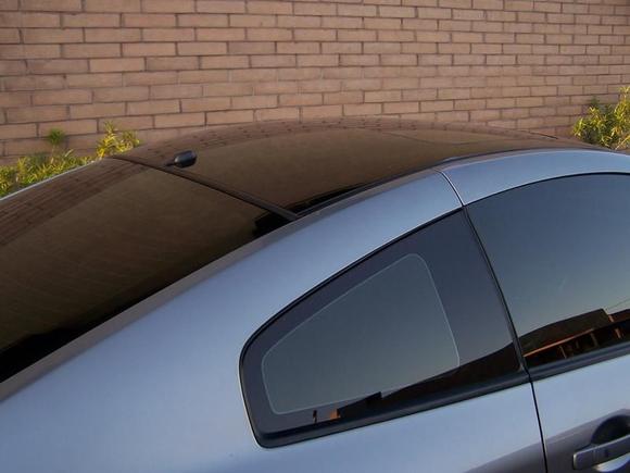 window tint and black roof