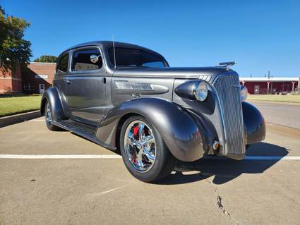 1937 Chevy 2 Dr , 383 Stroker, Auto, A/C