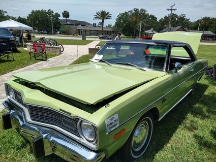 Original paint and vinyl top Dodge Slant 6 Swinger