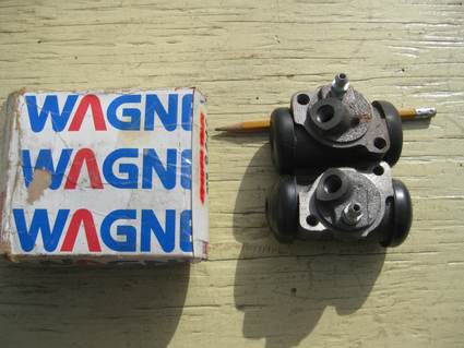 1957-58 OLDSMOBILE FRONT WHEEL CYLINDERS