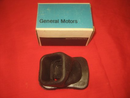 NOS 1964-1967 Pontiac, GTO Clutch Fork Boot