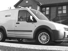 before the bumpers and arches were sprayed and before the 18" alloys (old 16" Monzas on there)