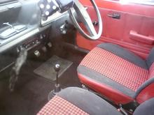 that cool standard 1979 interior, is just so classy ;)