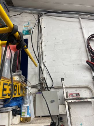 Wiring has always been untidy since I bought it. 