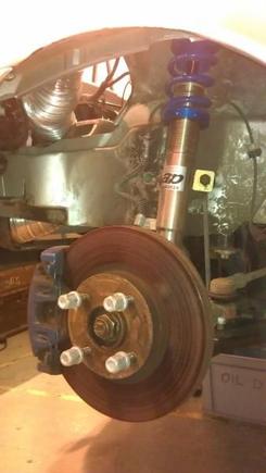 New AP coileys... And apparently.... Cosworth brakes.... which cosworth I do not know!!