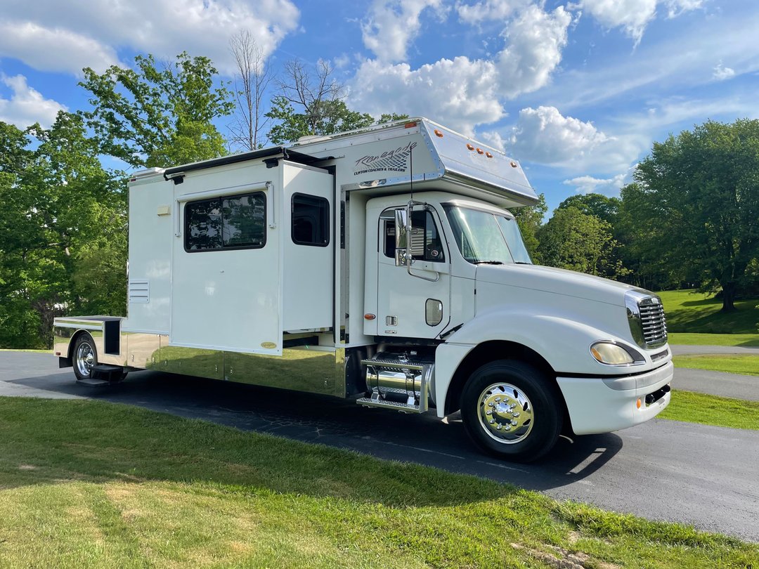 Renegade Toterhome for Sale in MOUNT HOPE, WV RacingJunk