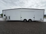 2026 Intech Lite 28' w/Escape Door 