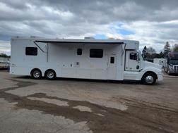 2003 Showhauler 44' motorhome