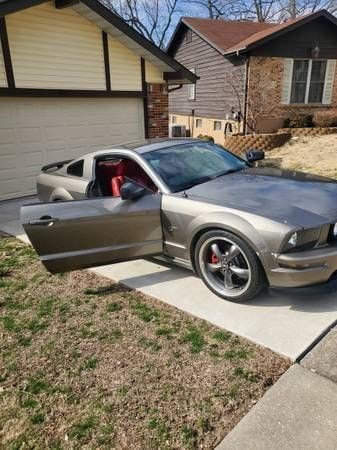 2005 Ford Mustang  for Sale $14,495 