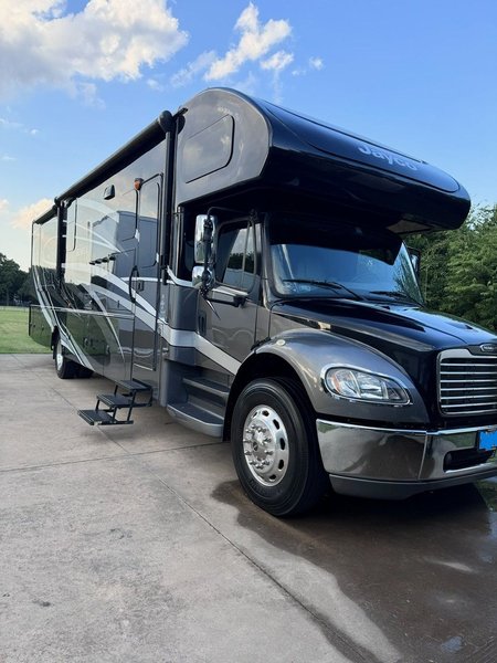 2019 Jayco Seneca 37K  for Sale $159,900 