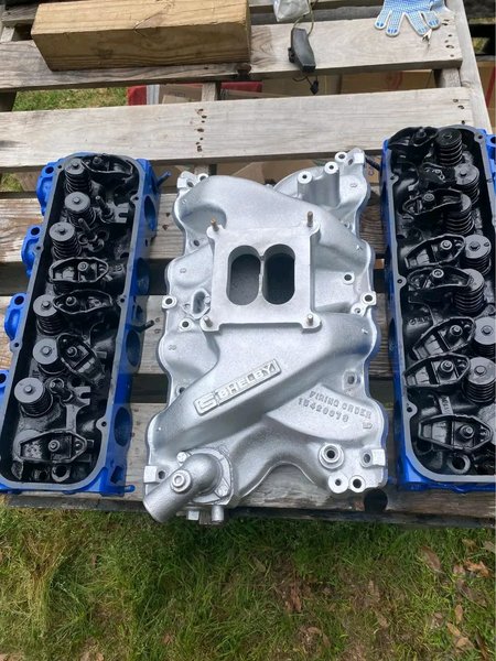 FORD 429 COBRA JET HEADS AND INTAKE  for Sale $2,800 