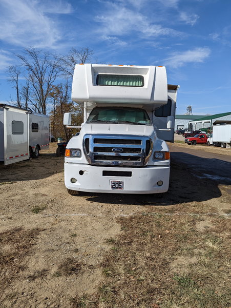 2008 F750 Four Winds 42D Funmover 4 Door Cab  for Sale $125,000 