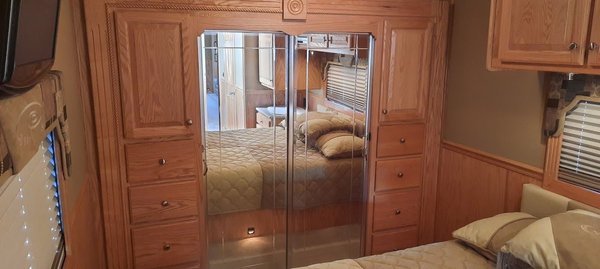 2008 Renegade 42' 2-Slide Motorhome/Toterhome 5,123 Miles