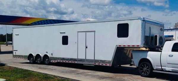 44’ living quarters