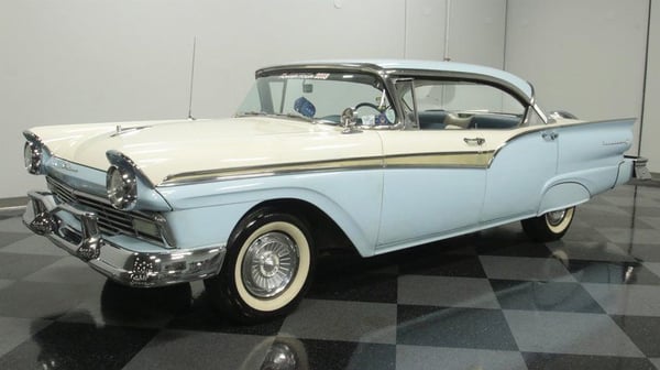 1957 Ford Fairlane 500 Town Victoria  for Sale $25,995 