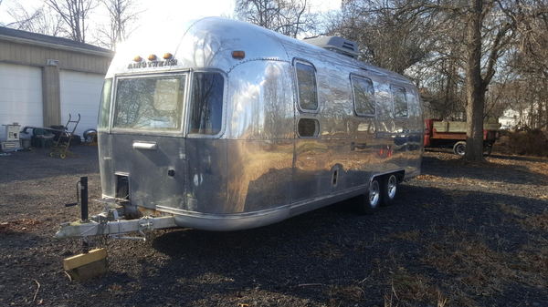 1977 27' AIRSTREAM LAND YATCH  for Sale $11,500 