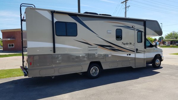2017 Winnebago Spirit - Only 4k Miles