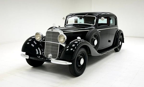 1936 Mercedes-Benz 230 Saloon