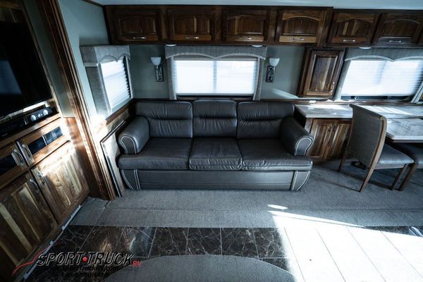 2015 Haulmark Motor Coach Motor Home 4505FG