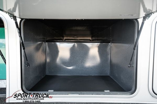 2021 NeXus RV Wraith Super 35W