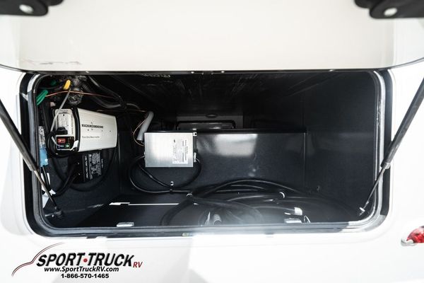 2021 NeXus RV Wraith Super 32W