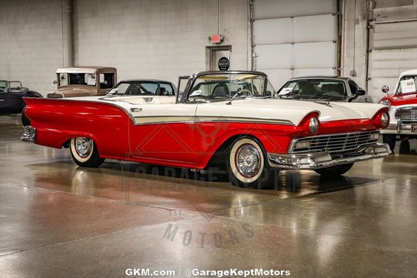 1957 Ford Fairlane 500 Skyliner  for Sale $47,900 