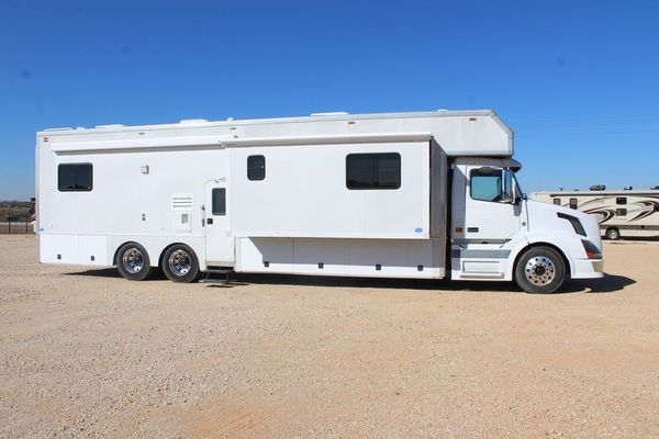 2007 Renegade-Road House 45 Opposing Slides for Sale $144,998