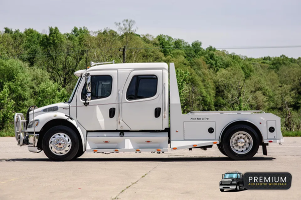2005 FREIGHTLINER M2-106 SPORTCHASSIS C7 CAT 300HP  for Sale $87,500 