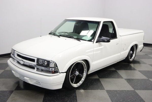 2000 Chevrolet S-10  for Sale $18,995 
