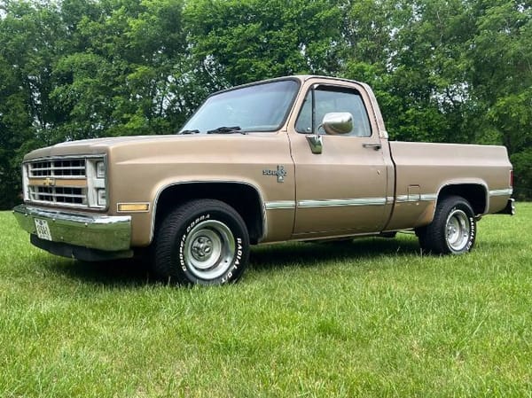 1987 Chevrolet Silverado  for Sale $21,995 