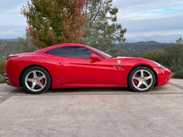 2010 Ferrari California  for Sale $107,995 