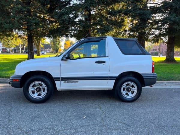 2000 Chevrolet Tracker  for Sale $10,995 