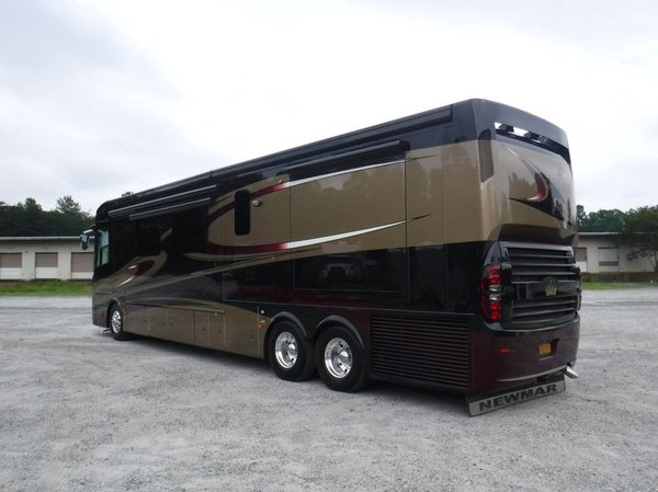 2010 NEWMAR KINGAIRE