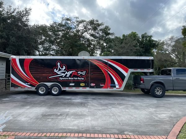 30’ Featherlite gooseneck race trailer 