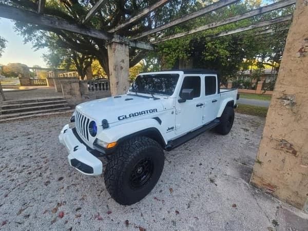 2020 Jeep Gladiator  for Sale $30,000 