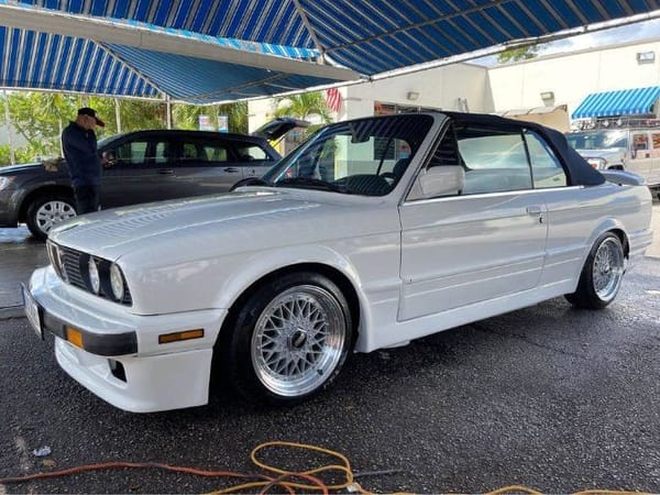 1988 BMW 325i  for Sale $22,995 