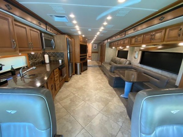 Fleetwood 38k Expedition for Sale $155,000