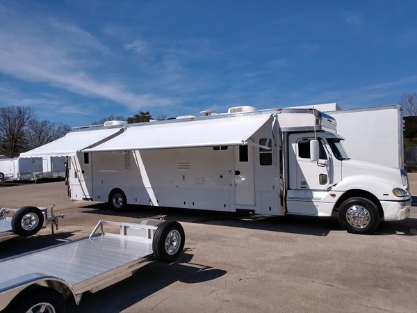 2006 Haulmark Motorgarage Mercedes 450HP 43' 1-Slides with B