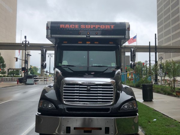 Freightliner Columbia toter home for Sale $97,500