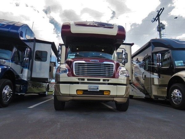2020 Dynamax DX3 37TS