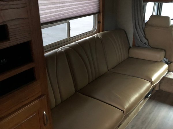$70k 2003 Freightliner CAT12, excellent condition 209k