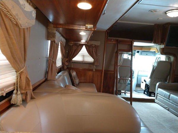 2007 Haulmark 45' Motorhome Toterhome Mercedes 450HP 2-Slide for Sale $169,900