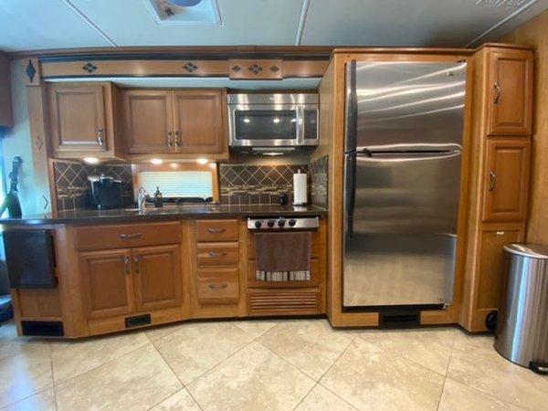 Fleetwood 38k Expedition for Sale $155,000