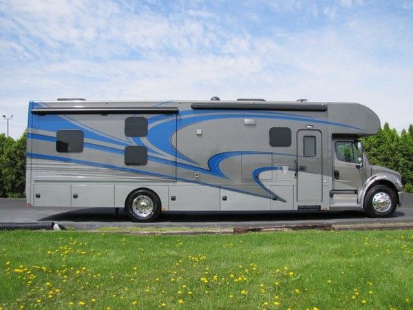 2019 Renegade Motorhome Valencia 38BB for Sale $204,900